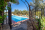 Piscina con cancela